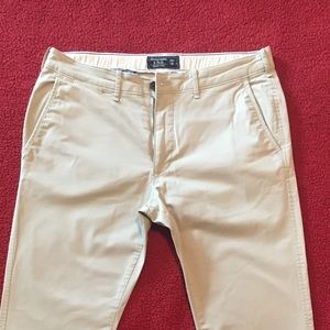 Men’s A & F Skinny Chino’s in great condition